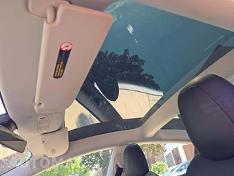 2022 Tesla Model 3 Long Range - miniatura 11