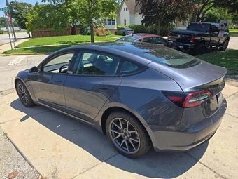 2022 Tesla Model 3 Long Range - miniatura 2