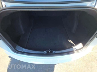 2022 Tesla Model 3 Long Range - miniatura 11