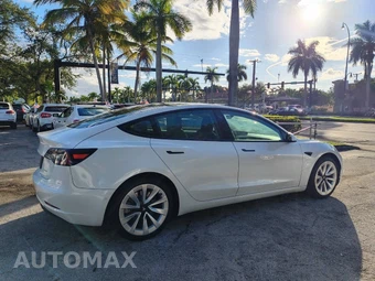 2022 Tesla Model 3 Long Range - miniatura 12