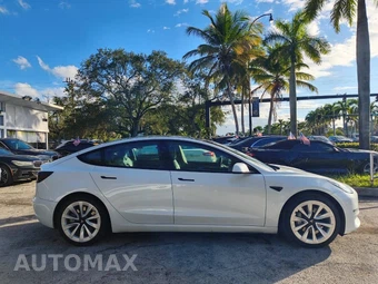 2022 Tesla Model 3 Long Range - miniatura 13