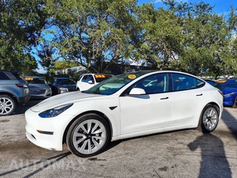 2022 Tesla Model 3 Long Range - miniatura 3