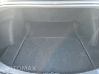 2022 Tesla Model 3 Long Range - miniatura 17