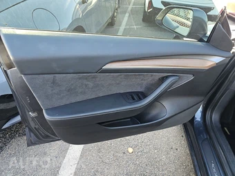 2022 Tesla Model 3 Long Range - miniatura 9