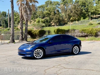 2022 Tesla Model 3 Long Range - miniatura 3