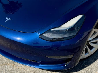 2022 Tesla Model 3 Long Range - miniatura 4