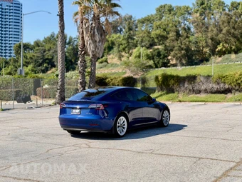 2022 Tesla Model 3 Long Range - miniatura 8