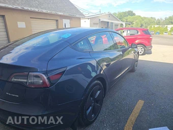 2022 Tesla Model 3 Long Range - miniatura 3