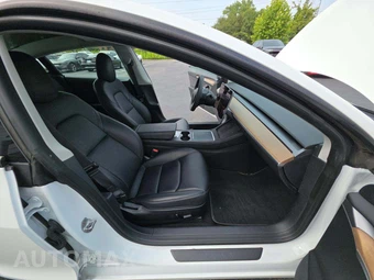 2022 Tesla Model 3 Long Range - miniatura 15