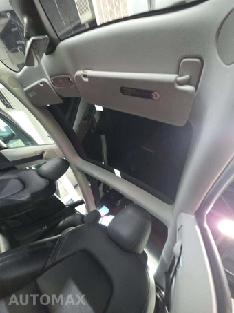 2022 Tesla Model 3 Long Range - miniatura 11