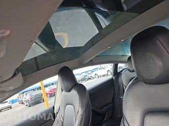 2022 Tesla Model 3 Long Range – miniatura 17