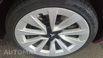 2022 Tesla Model 3 Long Range – miniatura 31