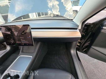 2022 Tesla Model 3 Long Range - miniatura 16