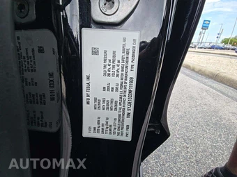2022 Tesla Model 3 Performance - miniatura 5