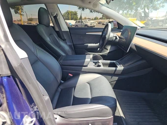 2022 Tesla Model 3 Performance - miniatura 8