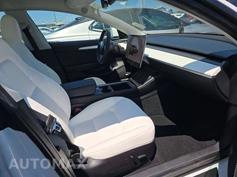 2022 Tesla Model 3 Performance - miniatura 8