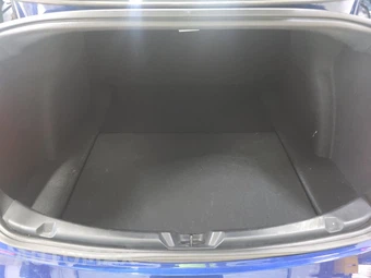 2022 Tesla Model 3 Standard Range – miniatura 16