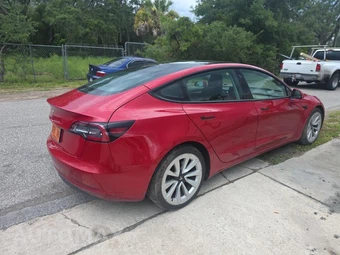 2022 Tesla Model 3 Standard Range – miniatura 4