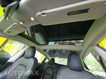 2022 Tesla Model 3 Standard Range – miniatura 11