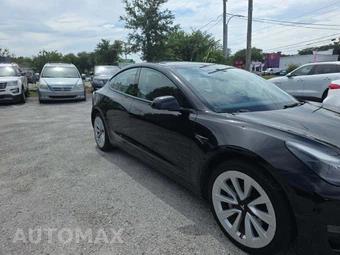 2022 Tesla Model 3 Standard Range – miniatura 4