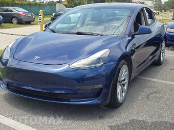 2022 Tesla Model 3 Standard Range