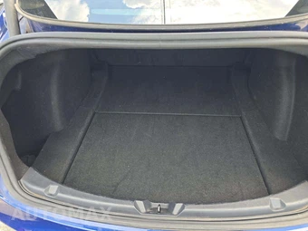 2022 Tesla Model 3 Standard Range – miniatura 14