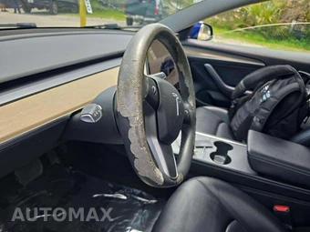 2022 Tesla Model 3 Standard Range – miniatura 28