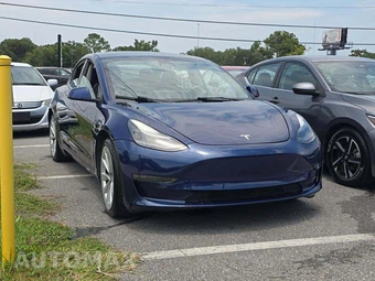 2022 Tesla Model 3 Standard Range – miniatura 4