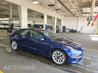2022 Tesla Model 3 Standard Range – miniatura 3