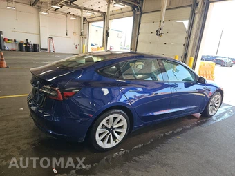 2022 Tesla Model 3 Standard Range – miniatura 4