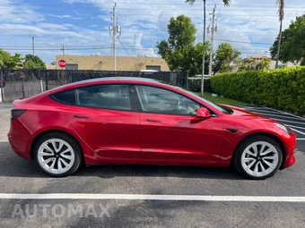 2022 Tesla Model 3 Standard Range – miniatura 14