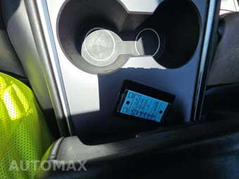 2022 Tesla Model 3 Standard Range - miniatura 8