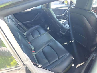 2022 Tesla Model 3 Standard Range – miniatura 16