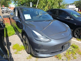 2022 Tesla Model 3 Standard Range – miniatura 4