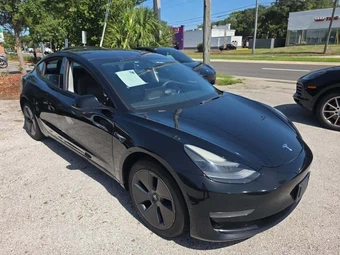 2022 Tesla Model 3 Standard Range – miniatura 4