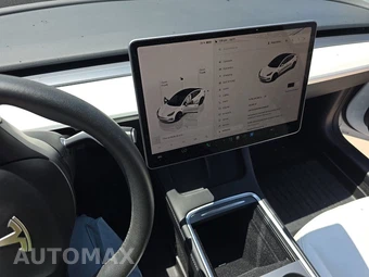 2022 Tesla Model 3 Standard Range - miniatura 11