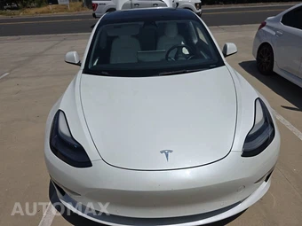 2022 Tesla Model 3 Standard Range - miniatura 2