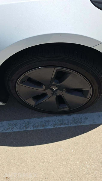 2022 Tesla Model 3 Standard Range - miniatura 25