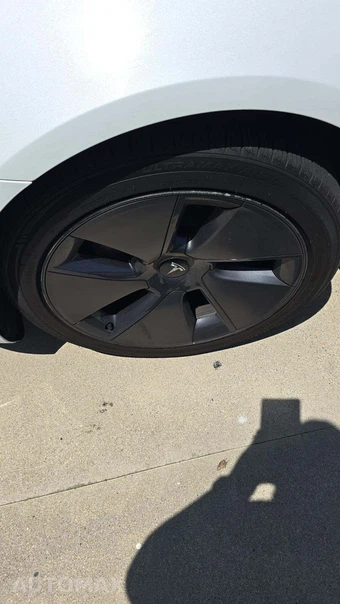 2022 Tesla Model 3 Standard Range - miniatura 29