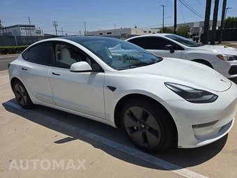 2022 Tesla Model 3 Standard Range - miniatura 3