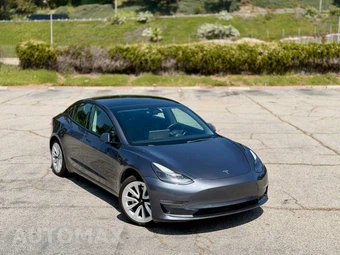 2022 Tesla Model 3 Standard Range – miniatura 6