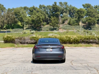 2022 Tesla Model 3 Standard Range – miniatura 7