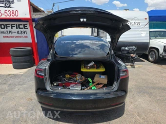 2022 Tesla Model 3 Standard Range - miniatura 14