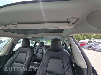 2022 Tesla Model 3 Standard Range – miniatura 11