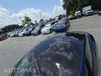2022 Tesla Model 3 Standard Range – miniatura 12