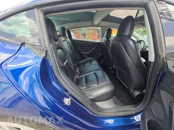 2022 Tesla Model 3 Standard Range – miniatura 17