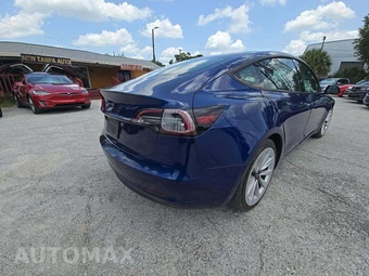 2022 Tesla Model 3 Standard Range – miniatura 3
