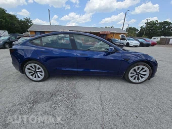 2022 Tesla Model 3 Standard Range – miniatura 4