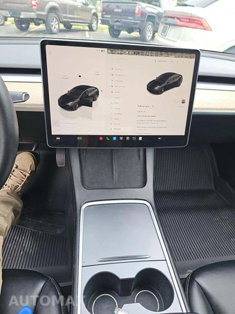 2022 Tesla Model 3 Standard Range – miniatura 10