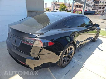 2022 Tesla Model S - miniatura 3